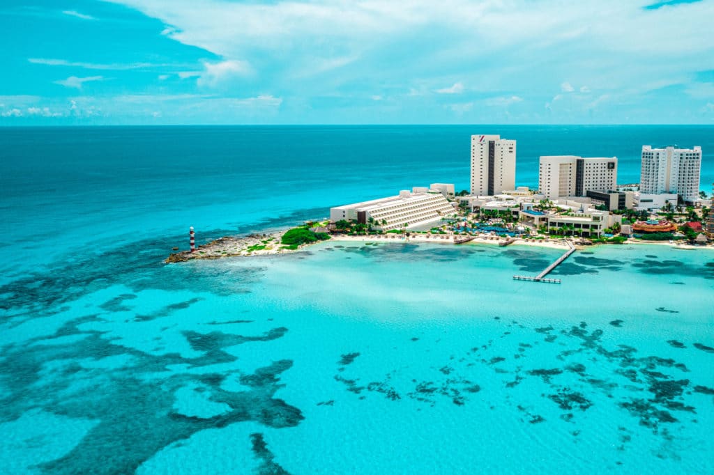 honeymoon to cancun