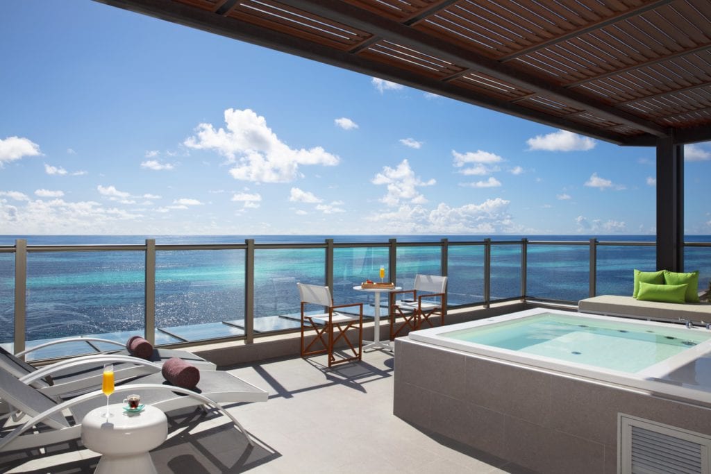 dreams-natura-preferred-club-master-suite-oceanfront-terrace | Honeymoons Inc