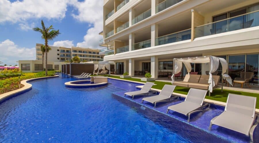 royalton planet hollywood cancun